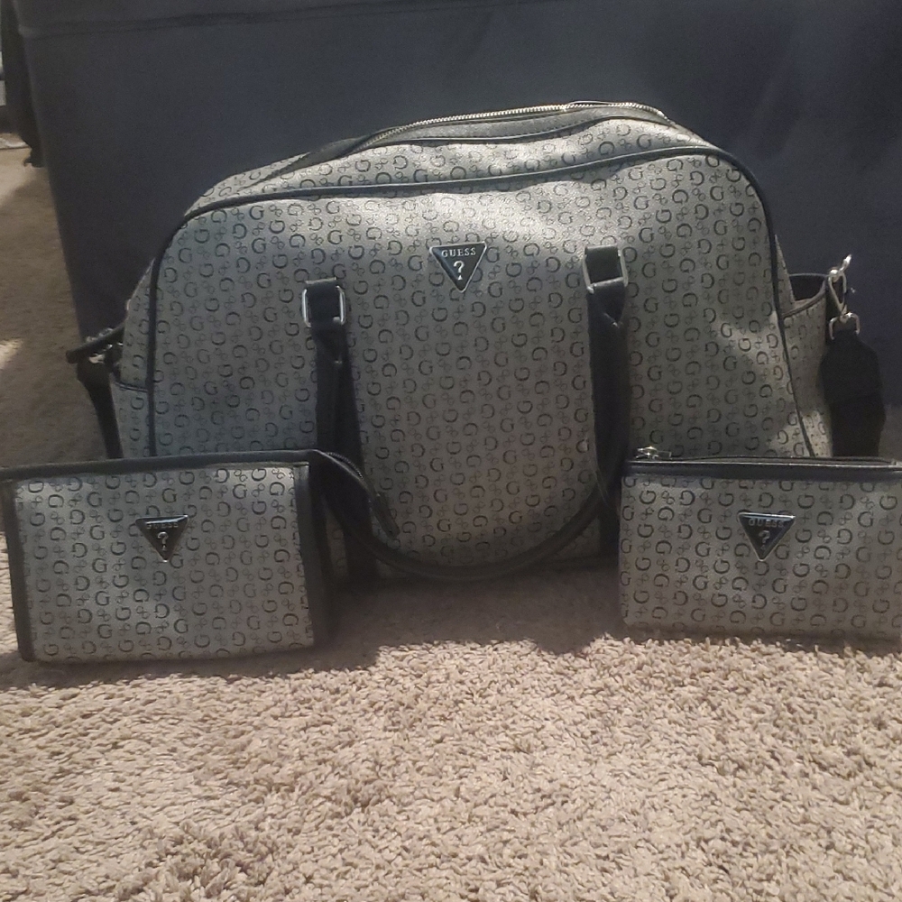Guess Gray Duffel Bag Set -NEW -